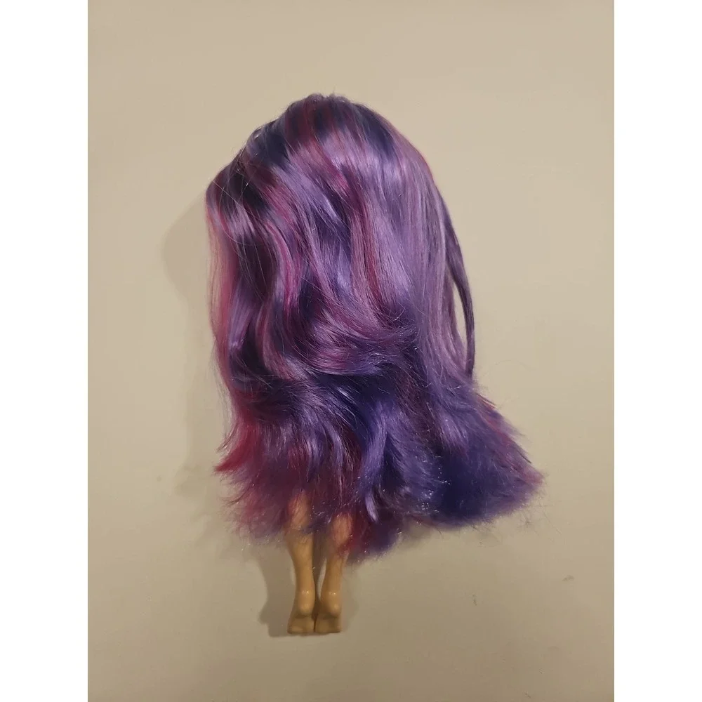 Rainbow High Series 3 Emi Vanda Doll Orchid Deep Purple Hair Purple Eyes Outfit